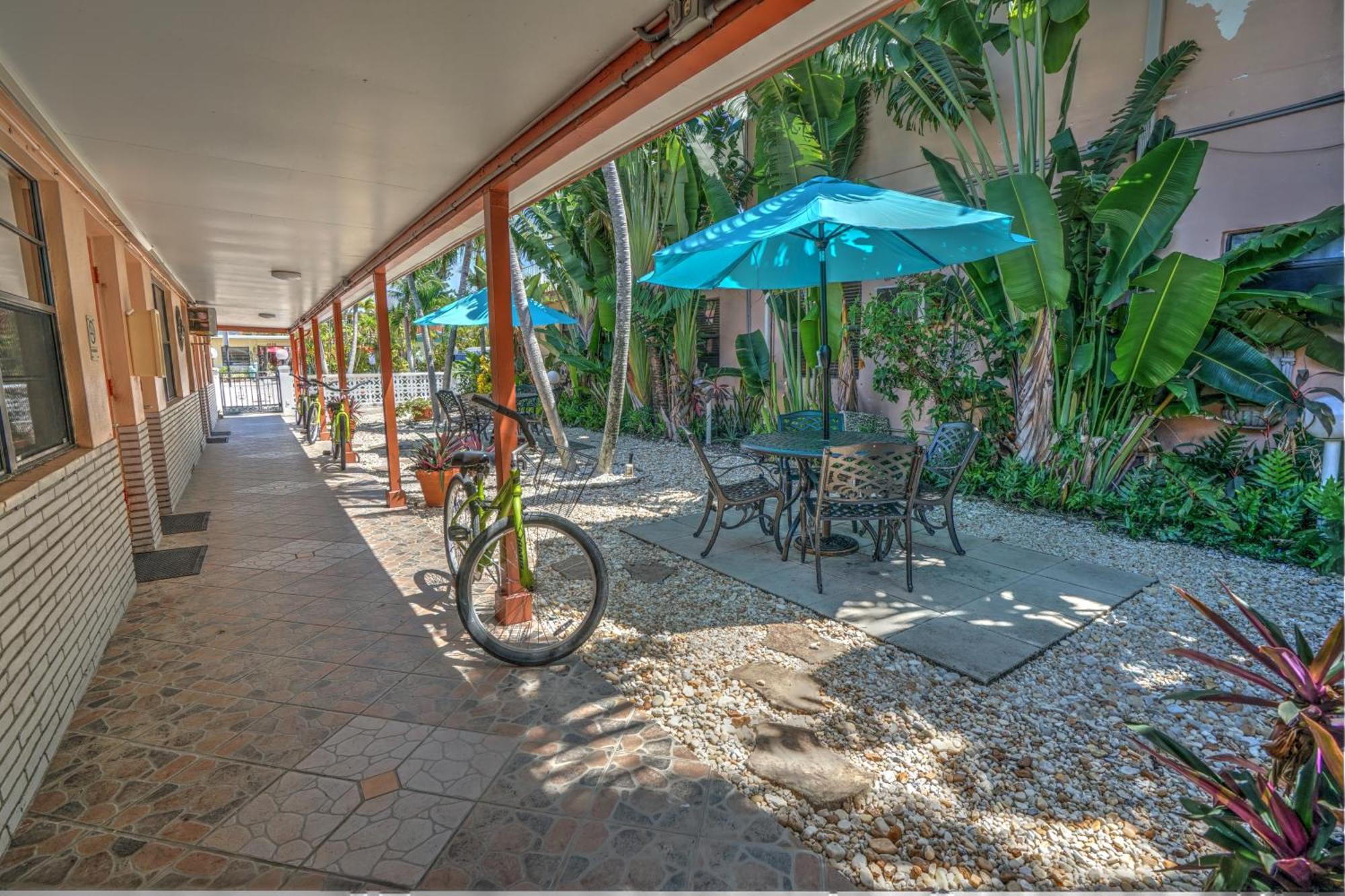 Sea Garden By The Sea Hotel Lauderdale-by-the-Sea Ngoại thất bức ảnh